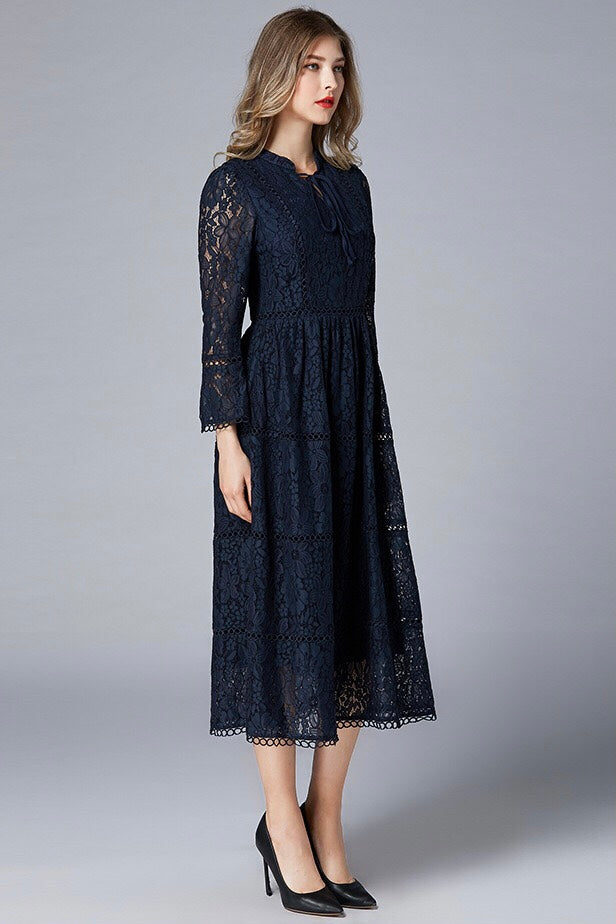 Navy Long Sleeve Lace Dress 2XL (US 8) Navy Long Sleeve Lace Dress 2XL (US 8)