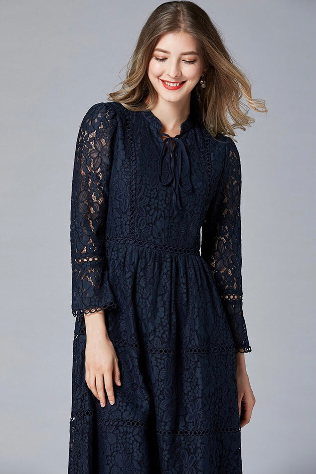 Navy Long Sleeve Lace Dress 2XL (US 8) Navy Long Sleeve Lace Dress 2XL (US 8)