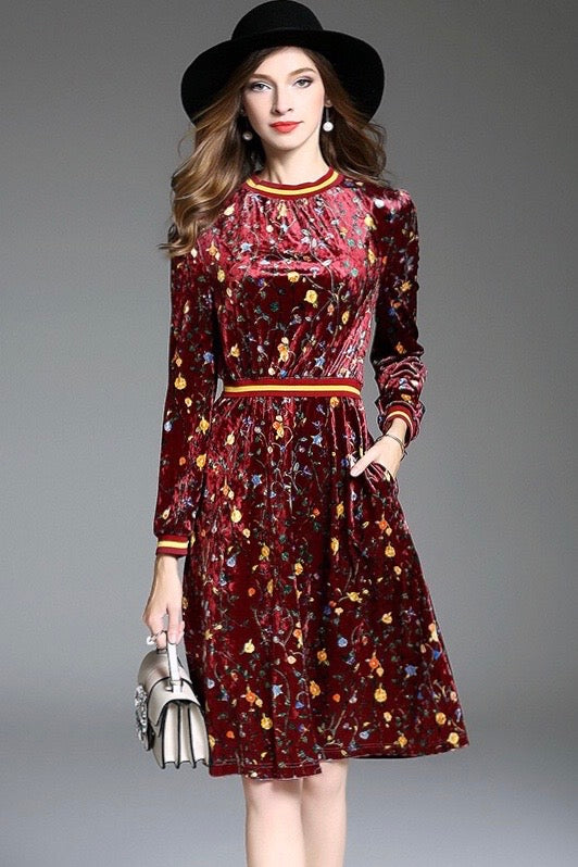 Floral Print Velvet Midi Dress With Pockets Floral Print Velvet Midi Dress With Pockets